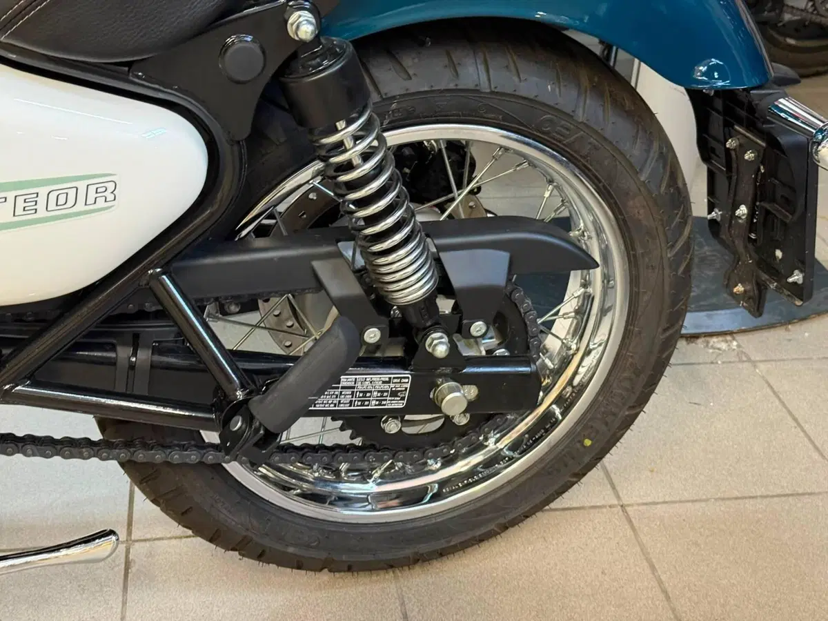 Royal Enfield Meteor 350 (2021 - 26) (7)