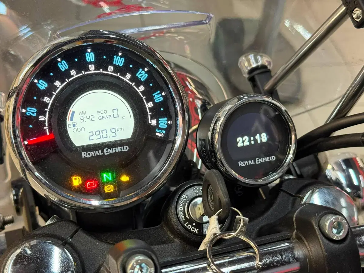 Royal Enfield Meteor 350 (2021 - 26) (8)