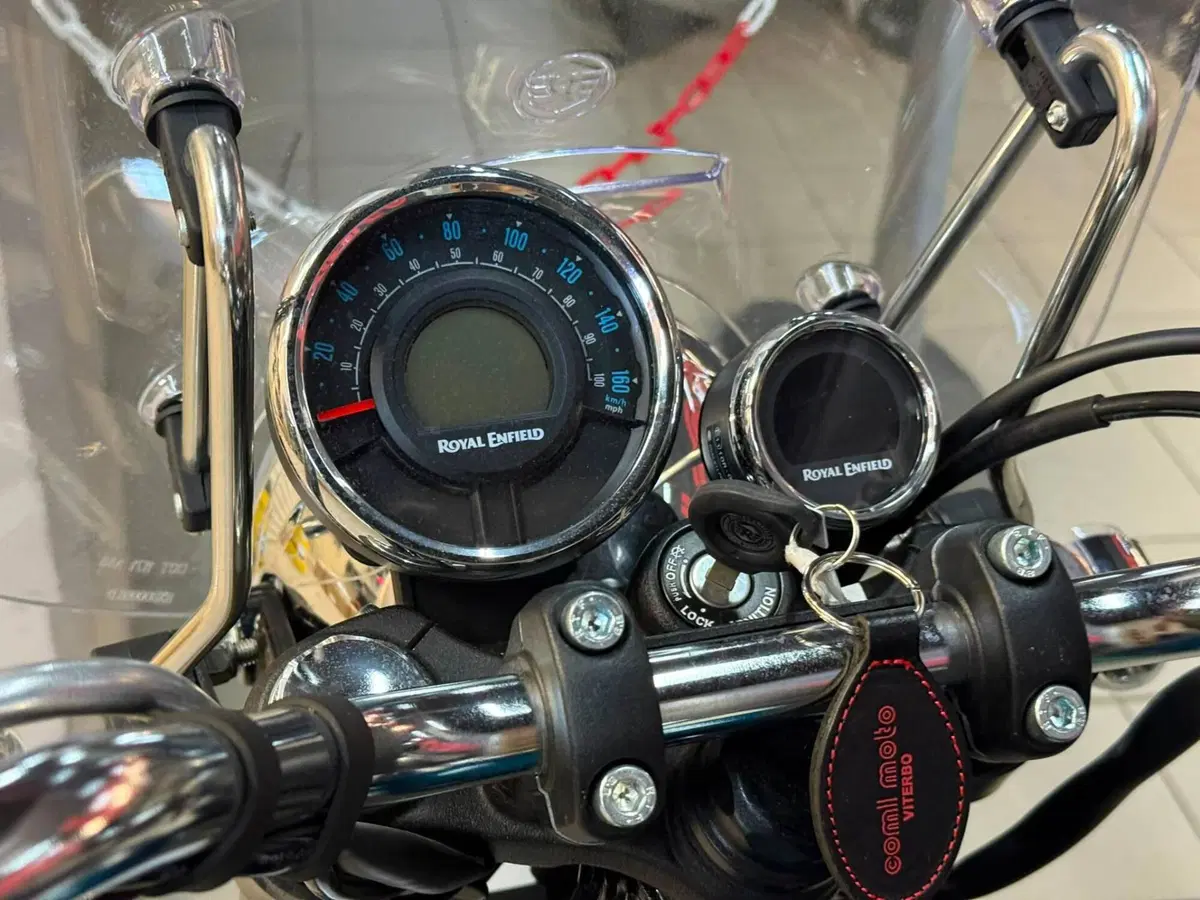 Royal Enfield Meteor 350 (2021 - 26) (10)