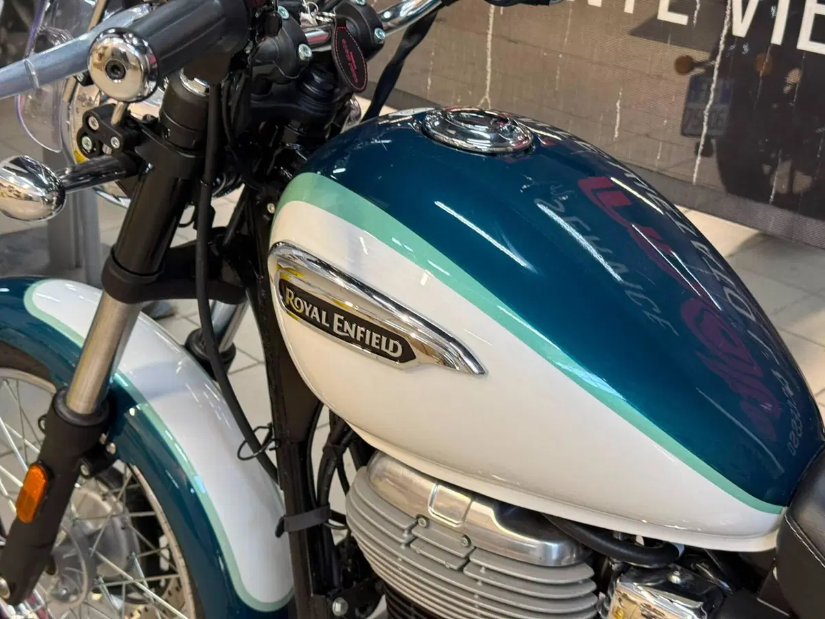 Royal Enfield Meteor 350 (2021 - 26) (12)