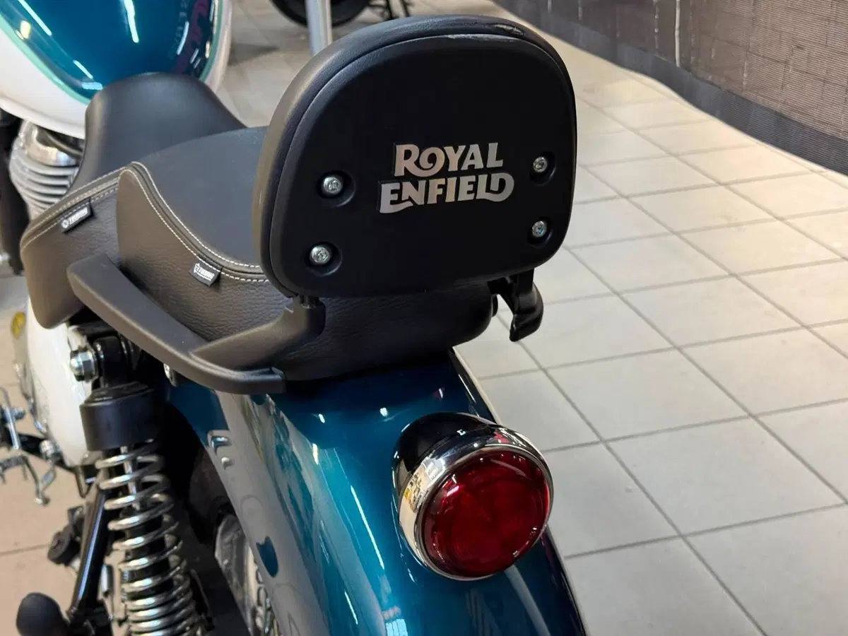 Royal Enfield Meteor 350 (2021 - 26) (16)