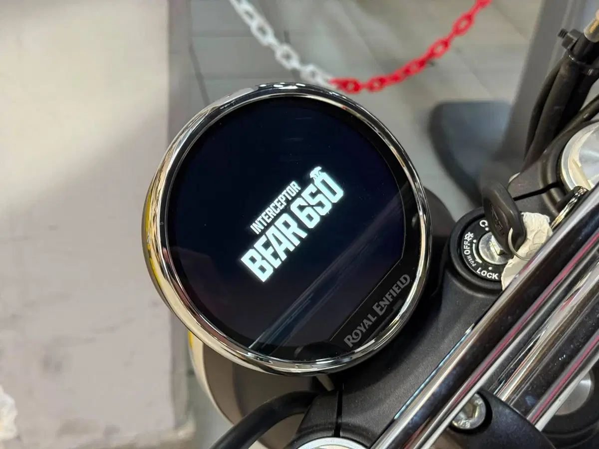 Royal Enfield Bear 650 (2025 - 26) (5)