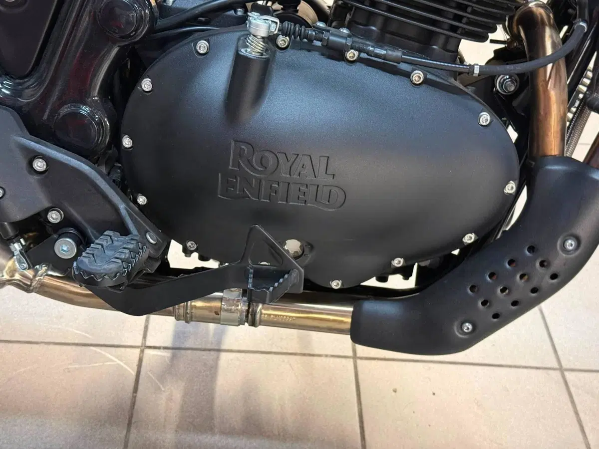 Royal Enfield Bear 650 (2025 - 26) (10)