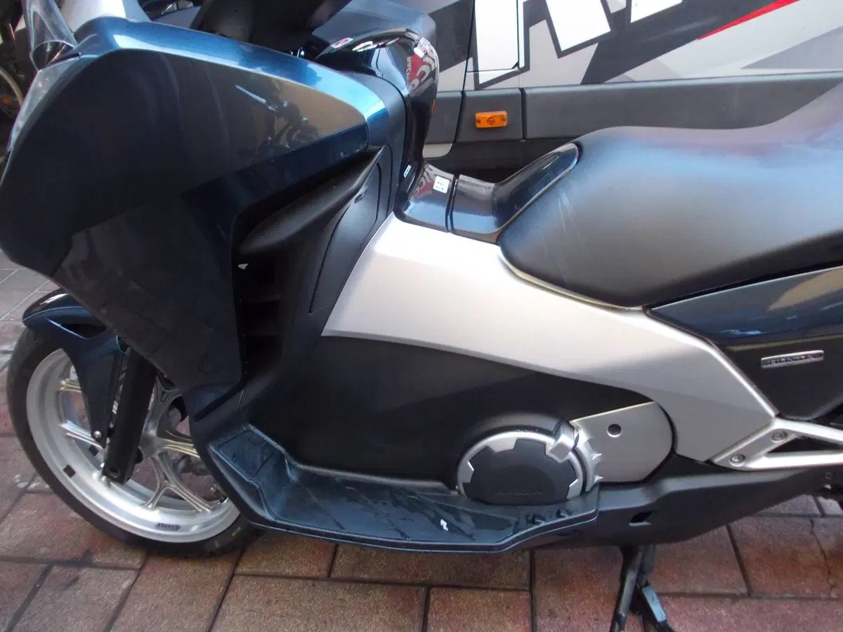Honda Integra 700 (2011 - 13) (2)