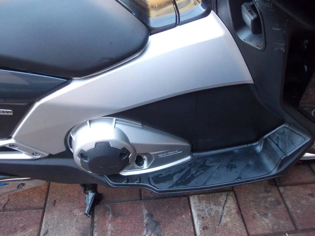 Honda Integra 700 (2011 - 13) (7)