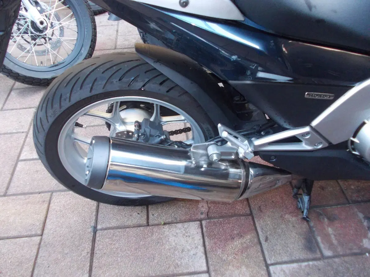 Honda Integra 700 (2011 - 13) (8)
