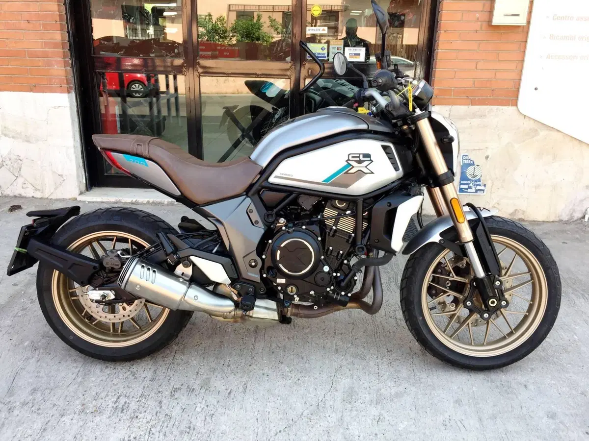 CFMOTO 700CL-X Heritage (2021 - 26)