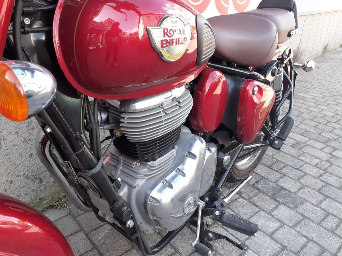 Royal Enfield Classic 350 (2021 - 26) (15)