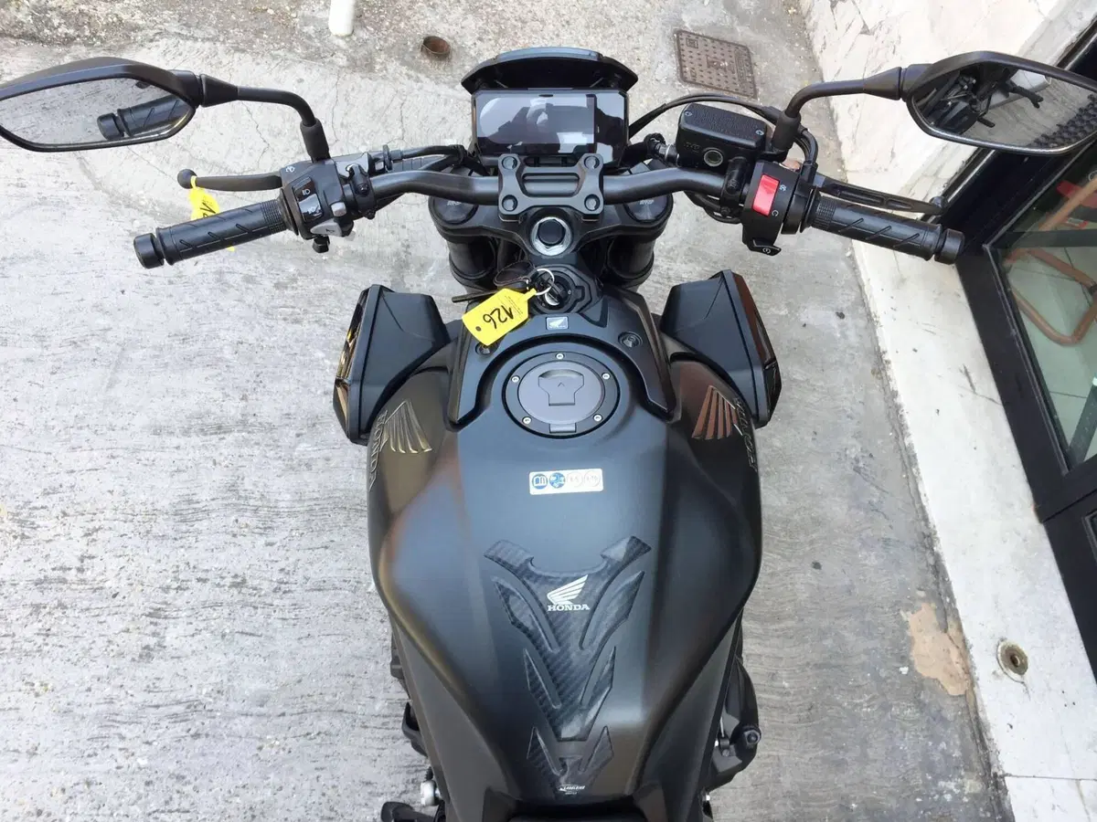 Honda CB 650 R (2021 - 23) (10)