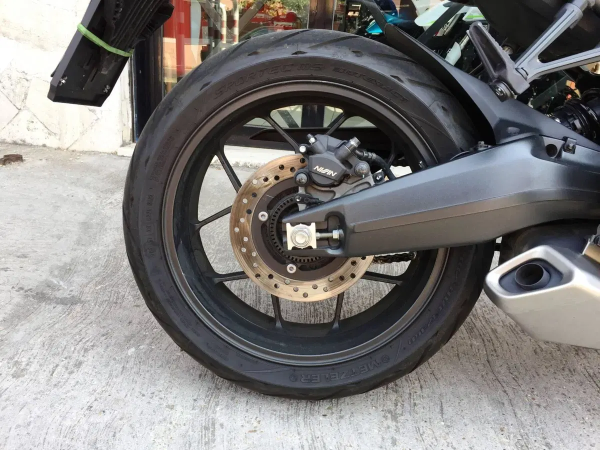 Honda CB 650 R (2021 - 23) (14)