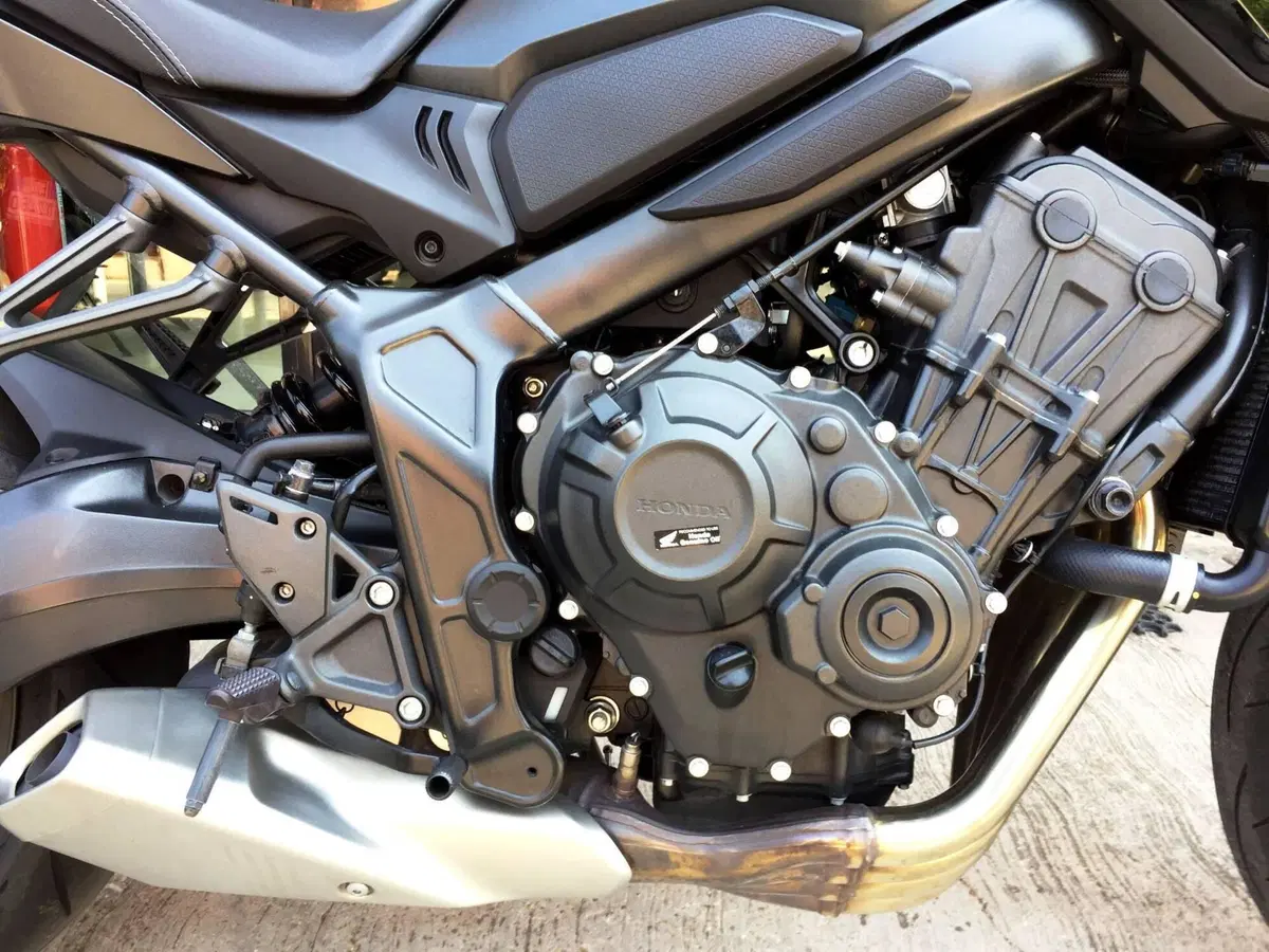 Honda CB 650 R (2021 - 23) (15)