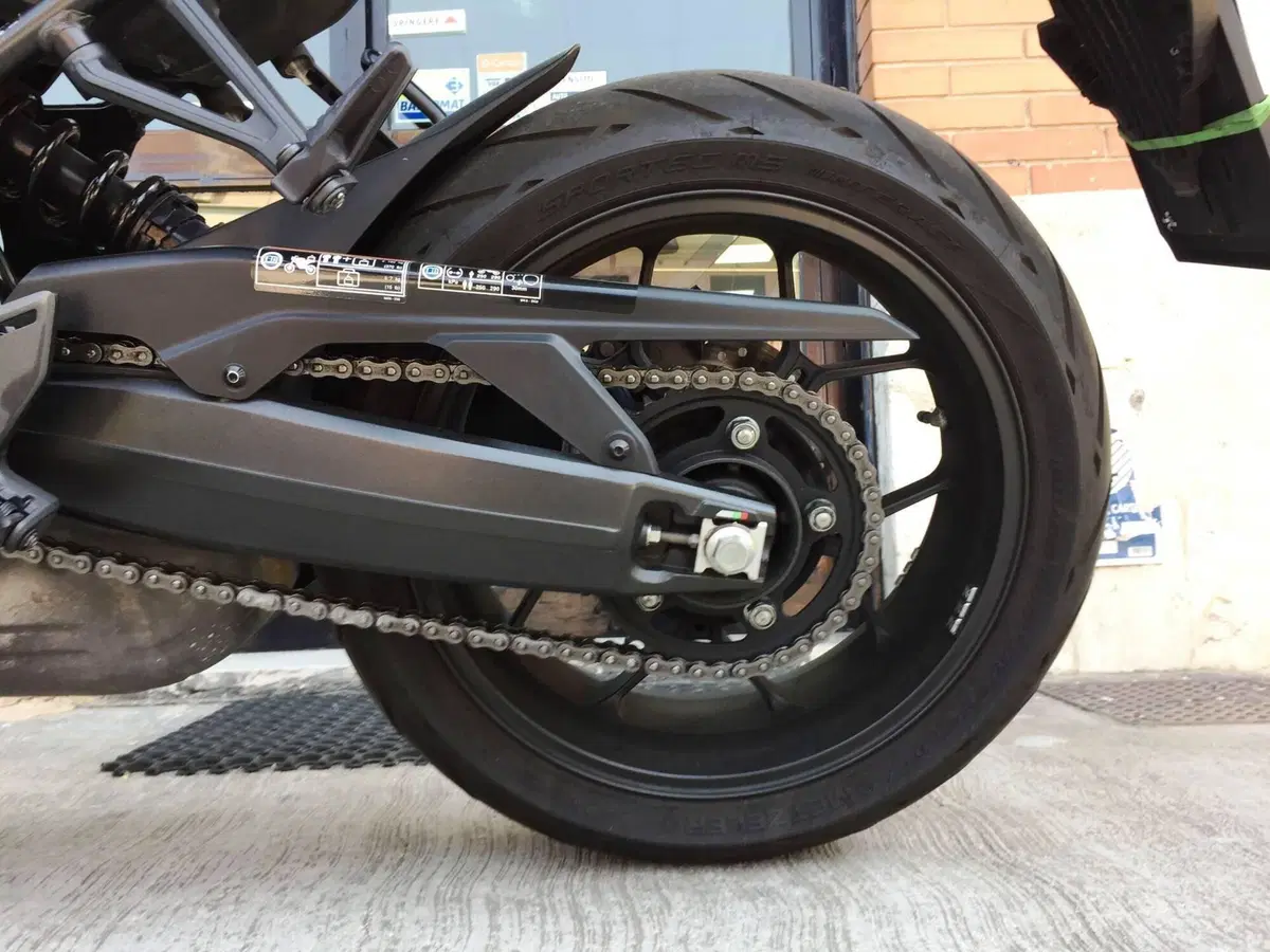 Honda CB 650 R (2021 - 23) (19)