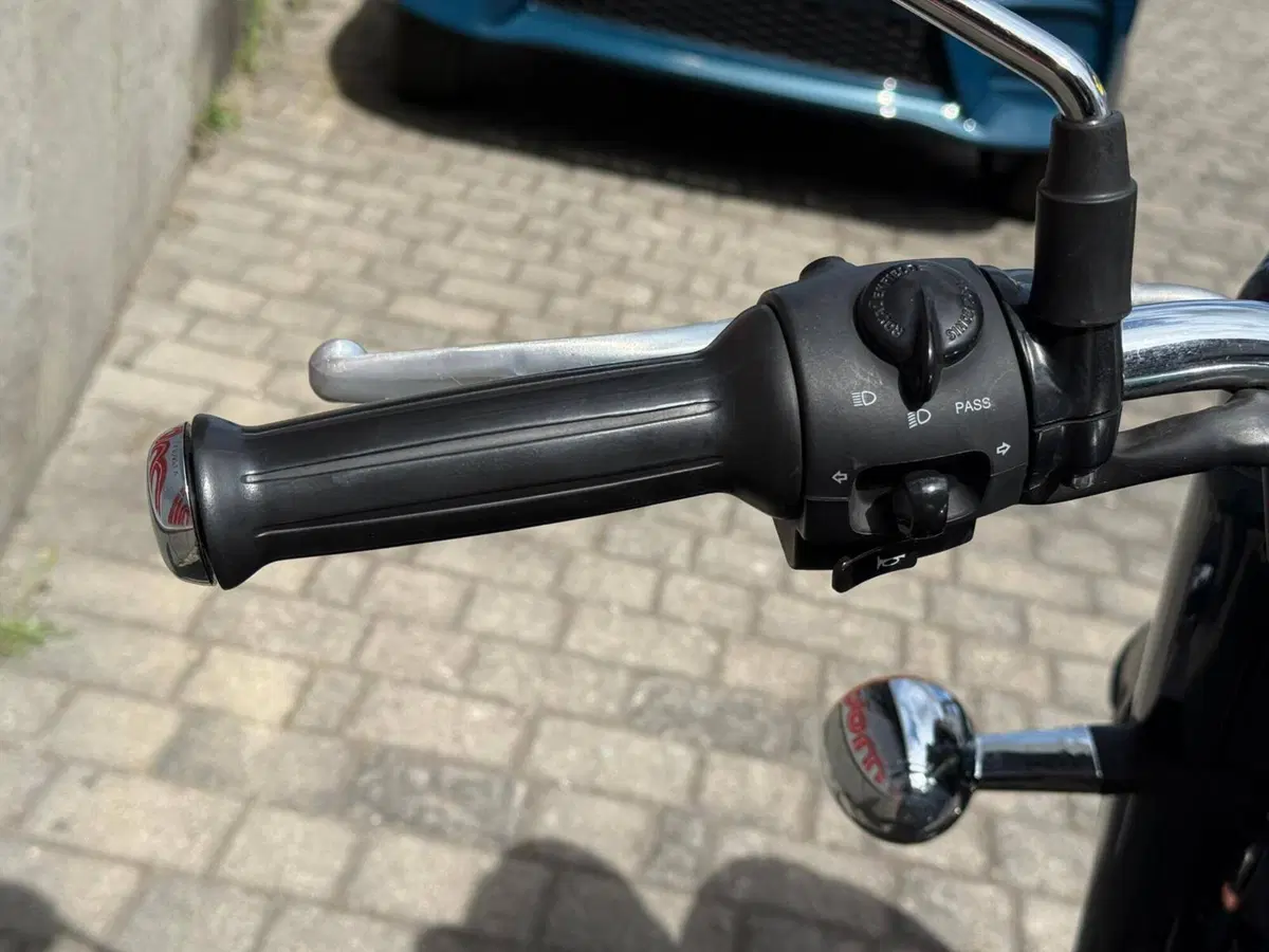 Royal Enfield Classic 350 (2021 - 26) (6)