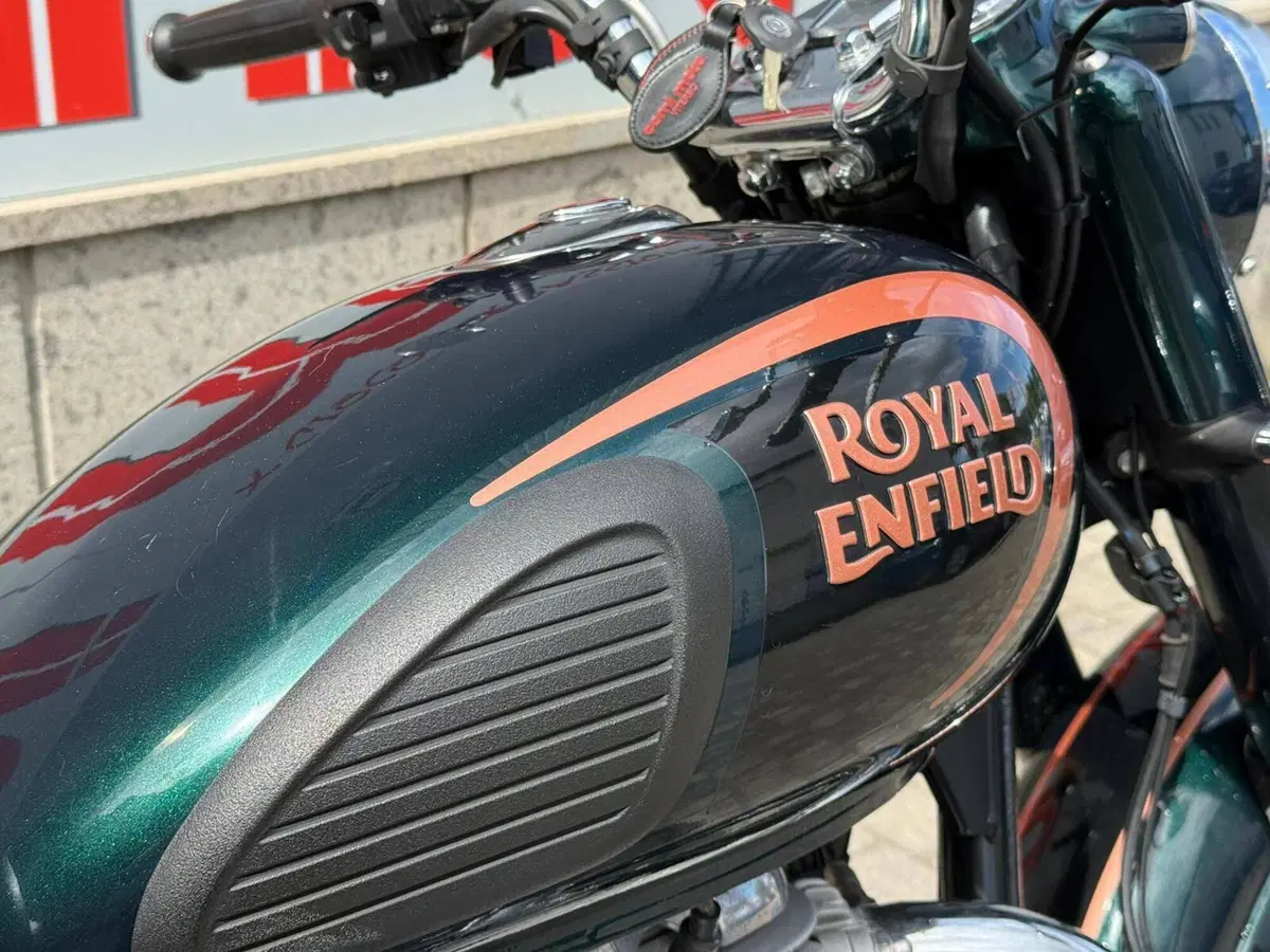 Royal Enfield Classic 350 (2021 - 26) (9)