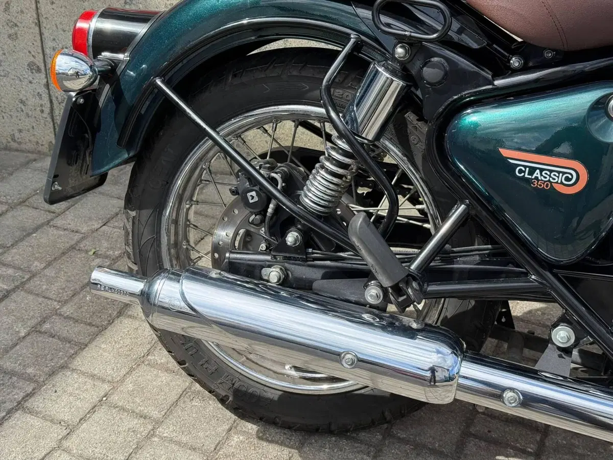 Royal Enfield Classic 350 (2021 - 26) (12)