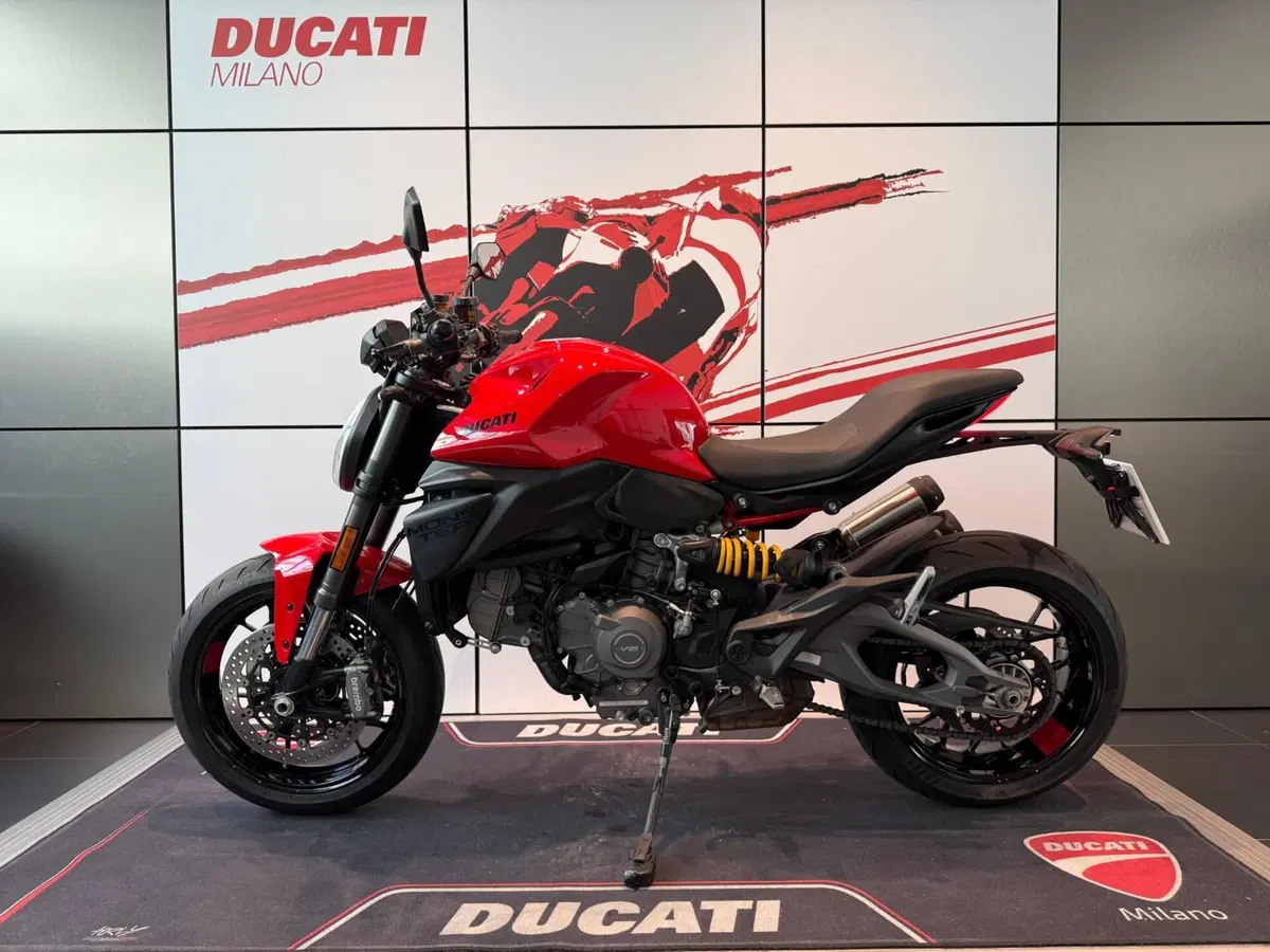 Ducati Monster 890 (2026) (13)