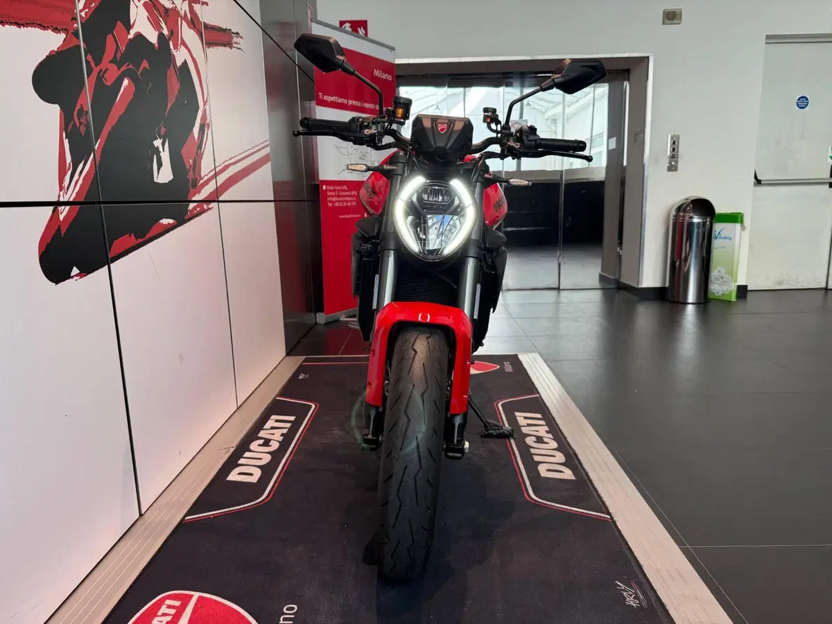 Ducati Monster 890 (2026) (15)