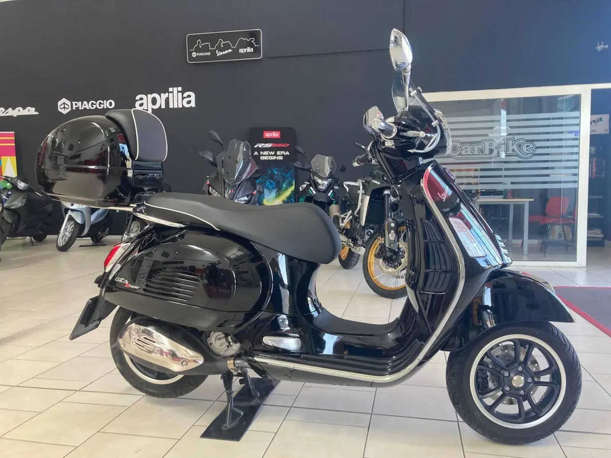 Vespa GTS 300 Super (2023 - 24)
