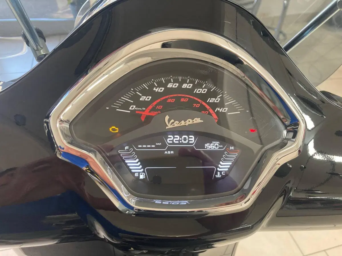 Vespa GTS 300 Super (2023 - 24) (5)