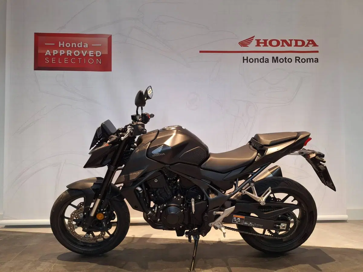 Honda CB 750 Hornet (2025) (2)