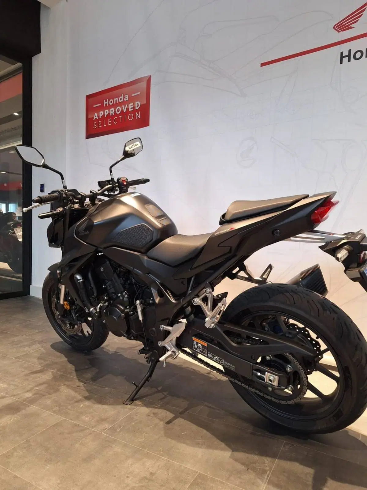 Honda CB 750 Hornet (2025) (7)