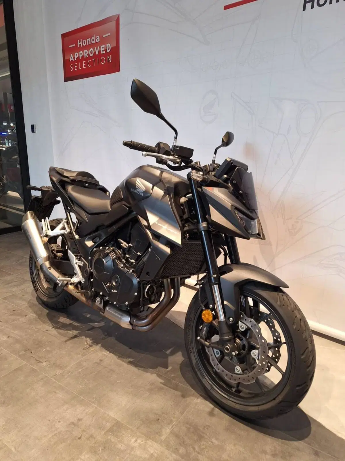 Honda CB 750 Hornet (2025) (3)