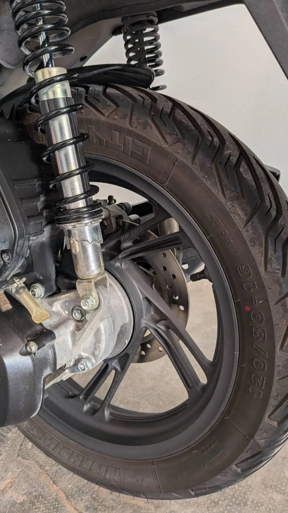 Honda SH 150i (2024 - 25) (12)