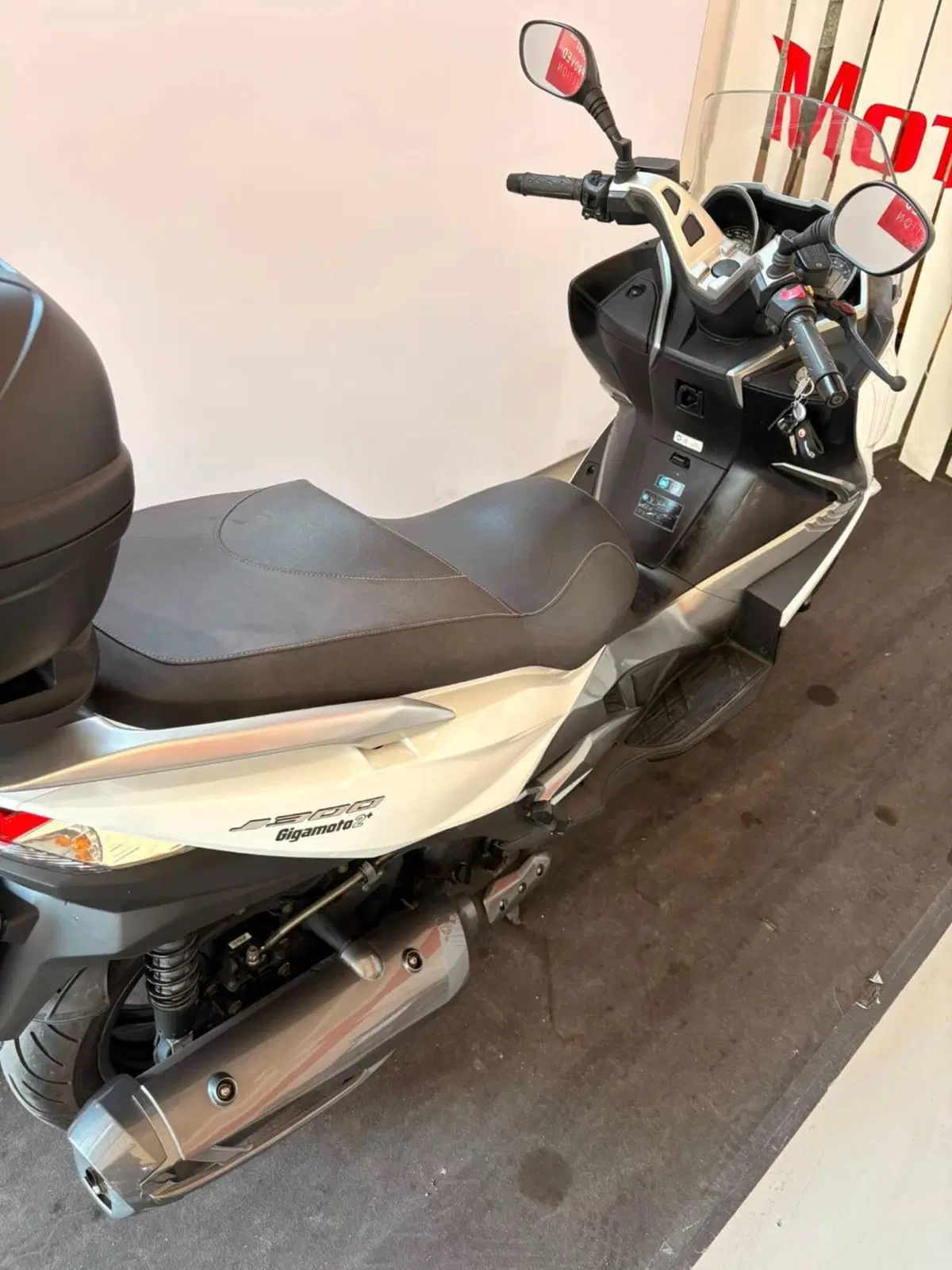 Kawasaki J 300 ABS (2014 - 16) (2)
