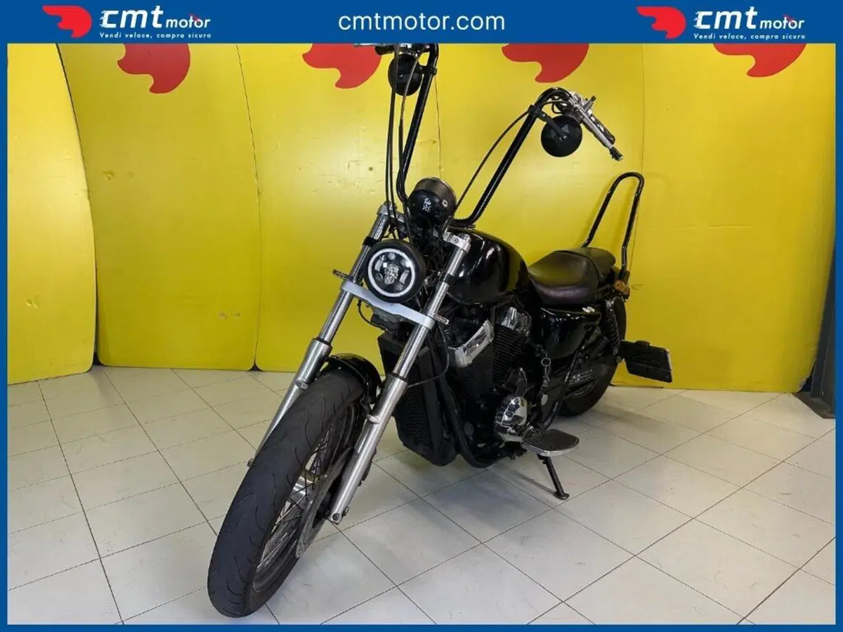 Honda VT 750S Shadow Black Spirit (2)