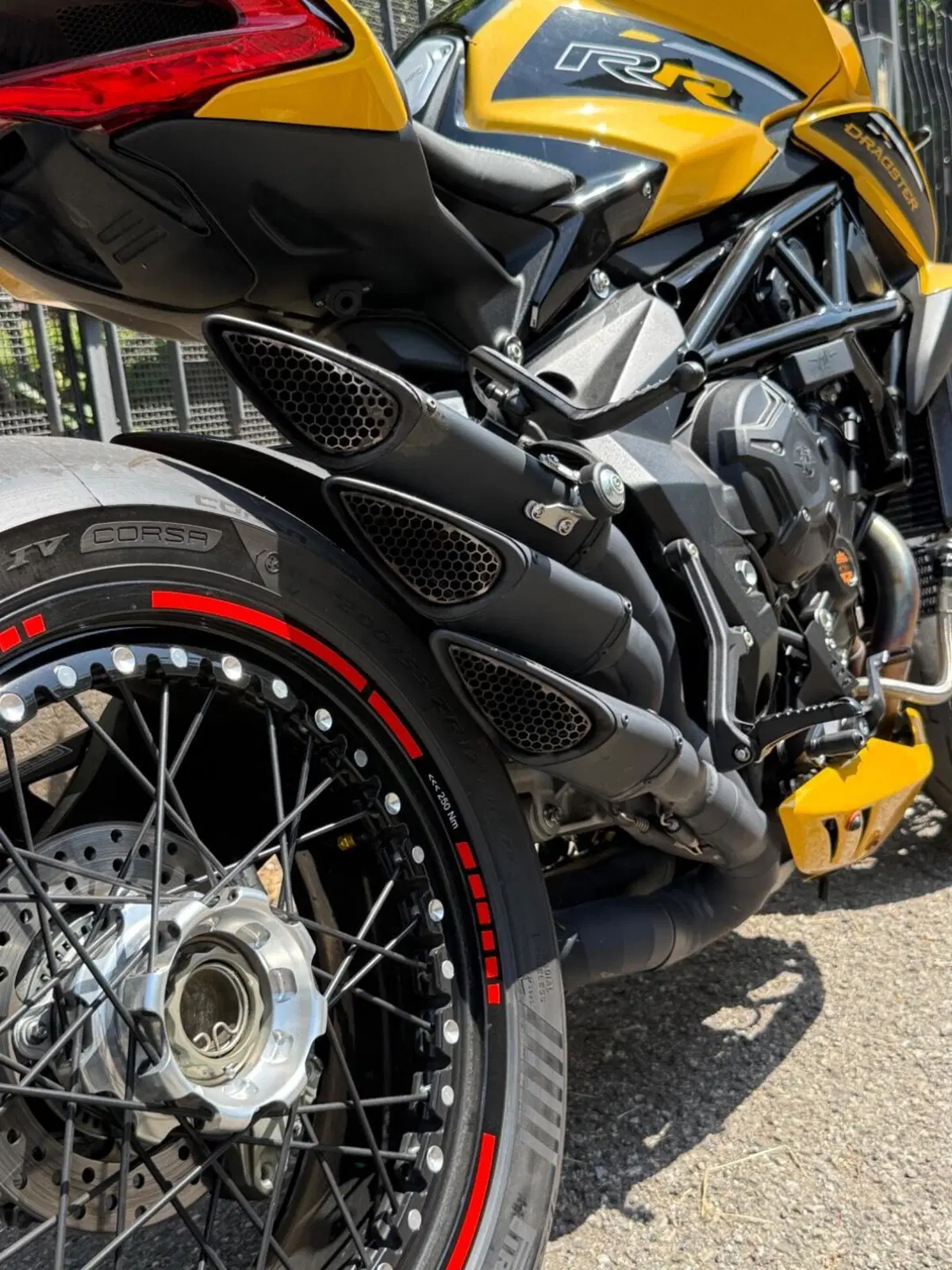 MV Agusta Dragster 800 RC SCS (2022 - 25) (7)