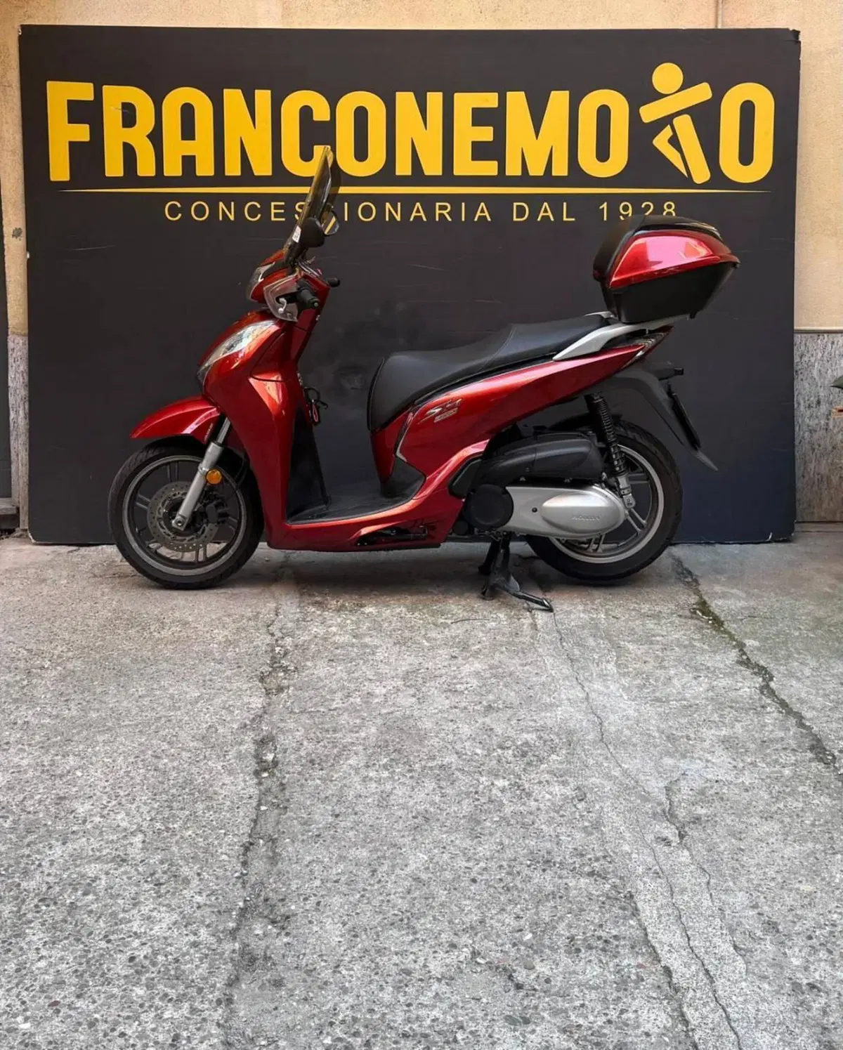 Honda SH 300 i ABS (2016 - 20) (4)