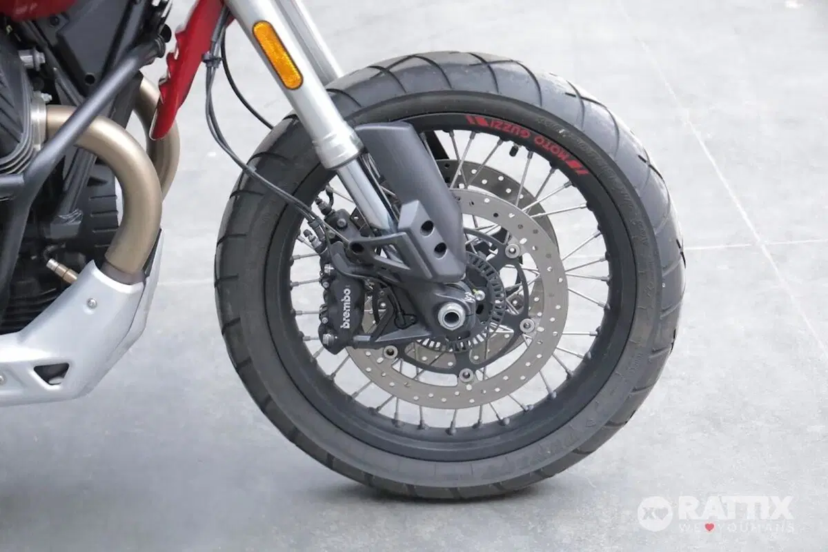 Moto Guzzi V85 TT (2021 - 23) (9)