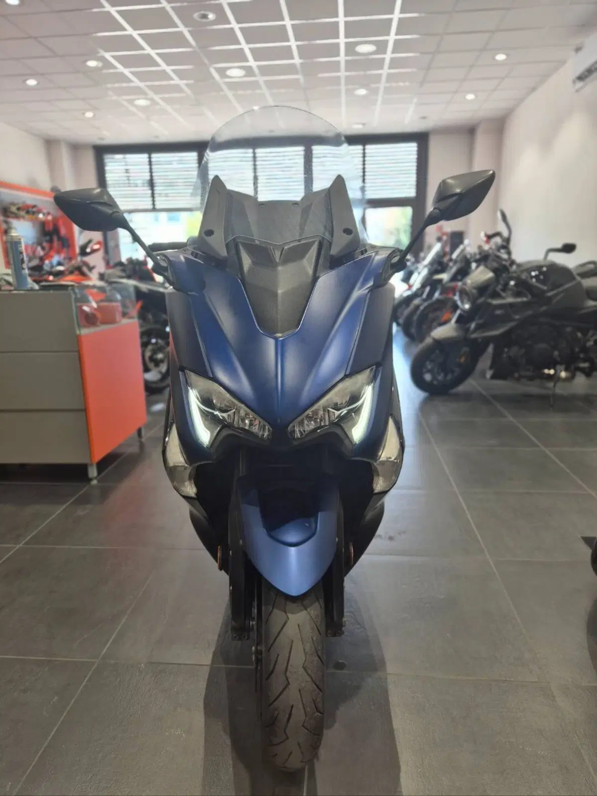 Yamaha T-Max 530 DX (2017 - 19) (3)