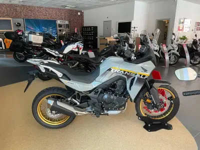 Honda Transalp XL750 (2025) nuova