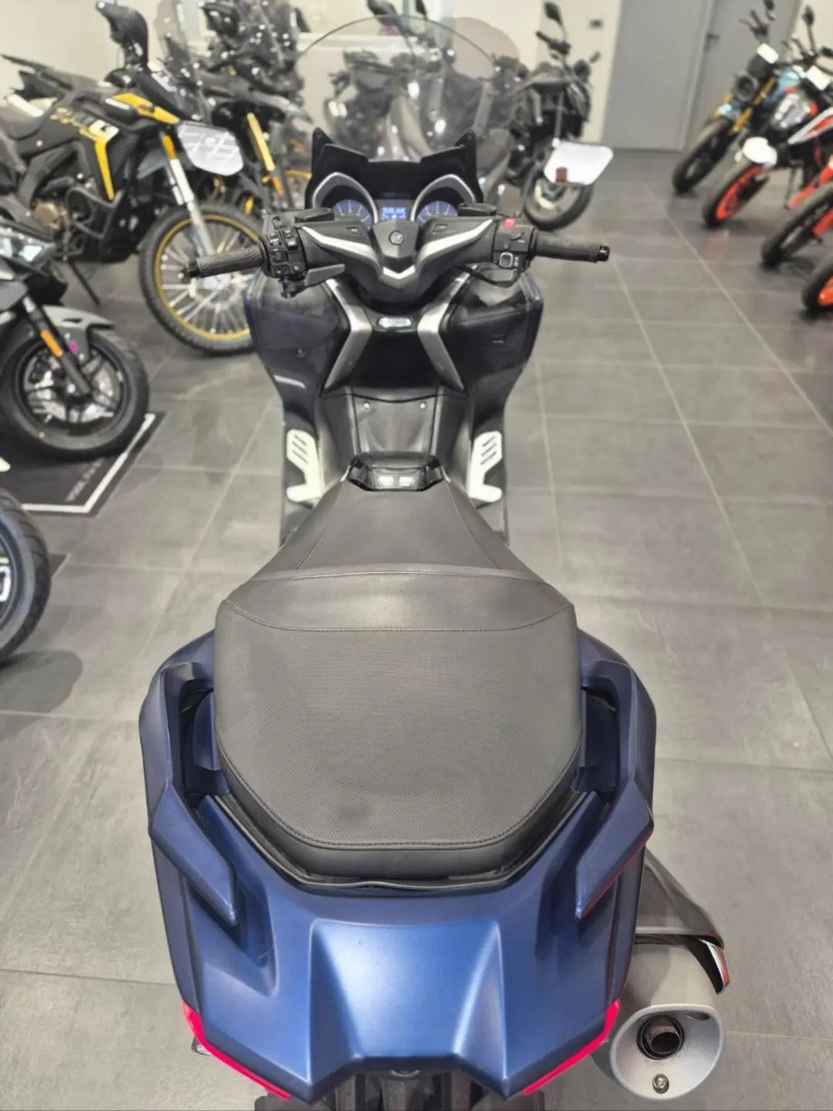 Yamaha T-Max 530 DX (2017 - 19) (8)