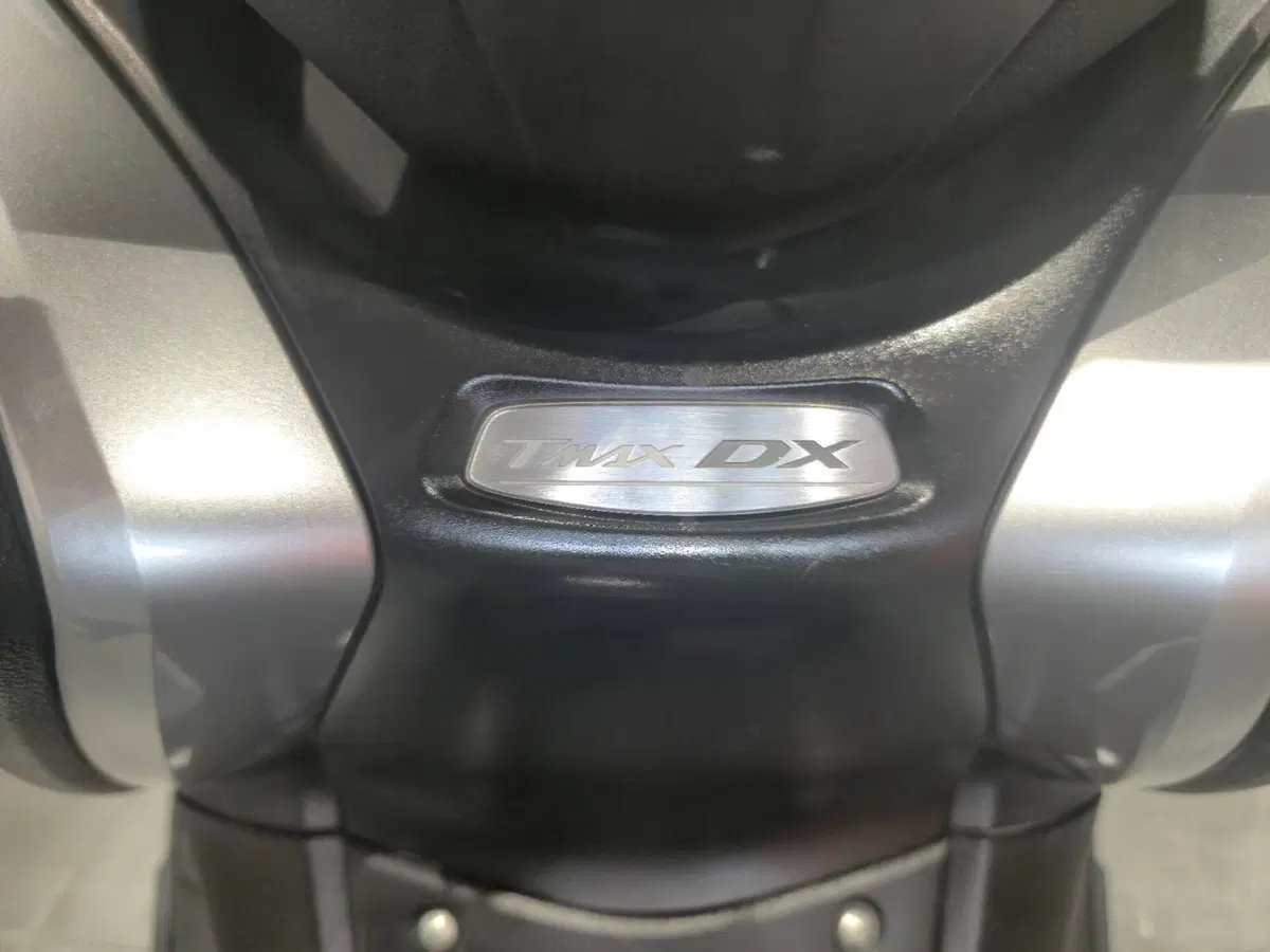 Yamaha T-Max 530 DX (2017 - 19) (9)