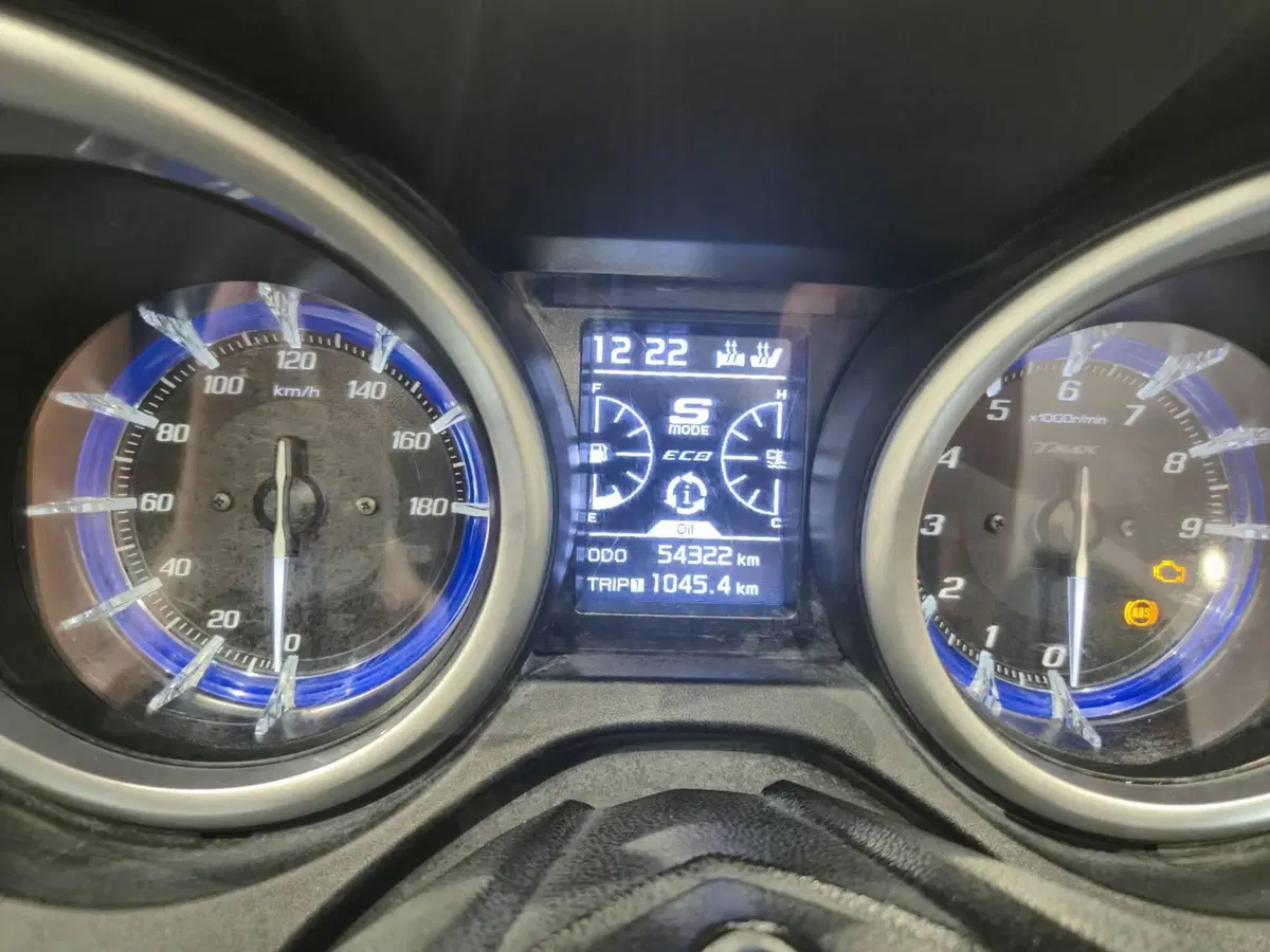 Yamaha T-Max 530 DX (2017 - 19) (11)