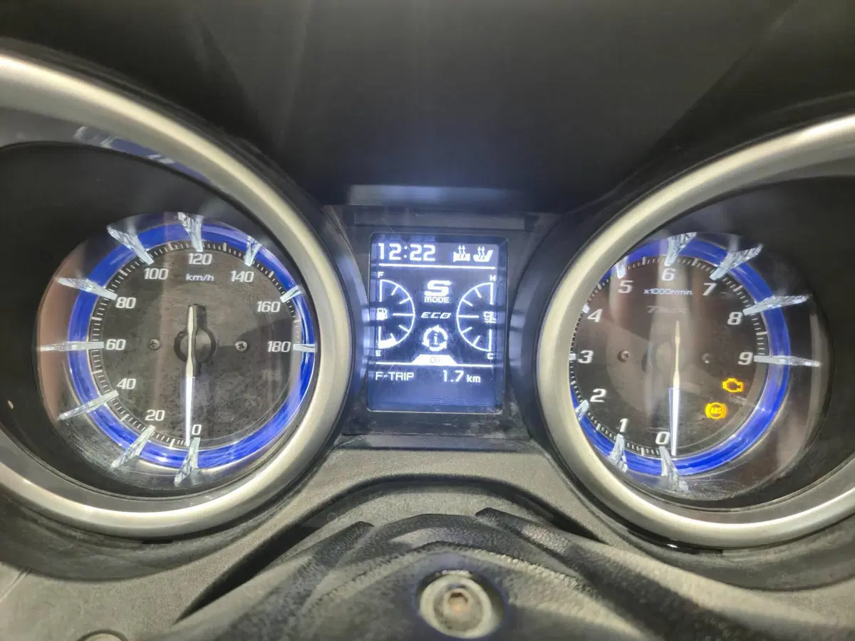 Yamaha T-Max 530 DX (2017 - 19) (12)