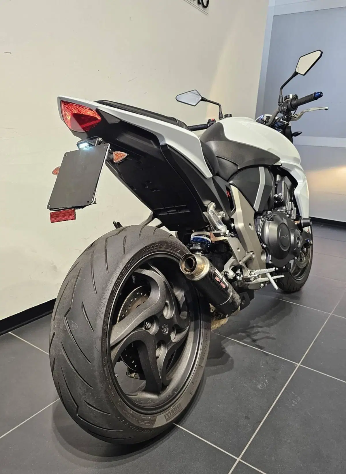 Honda CB 1000 R (2008 - 10) (4)