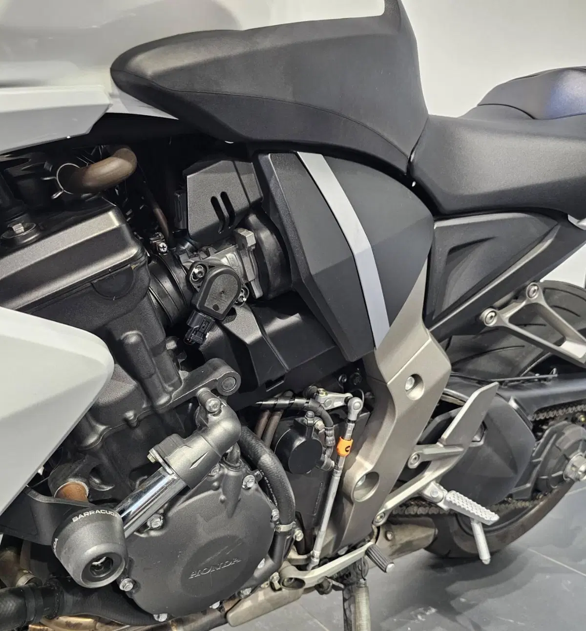 Honda CB 1000 R (2008 - 10) (8)