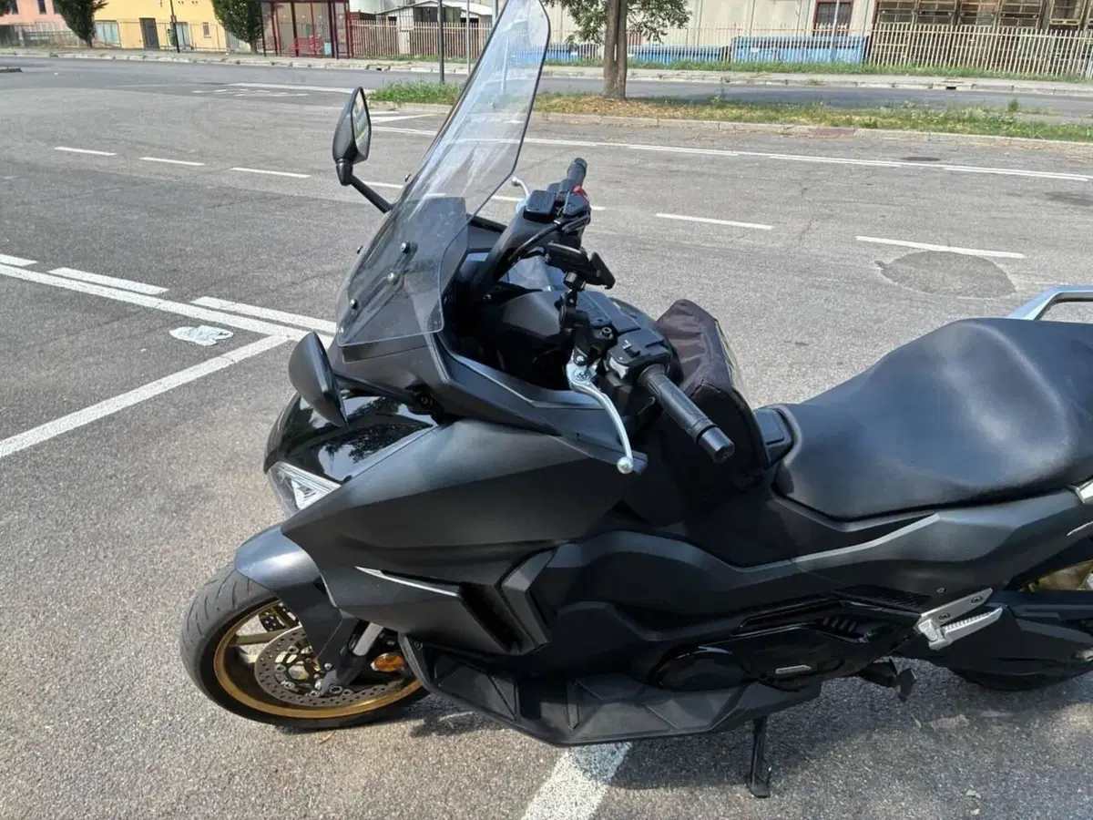 Honda Forza 750 DCT Special Edition (2024) (4)