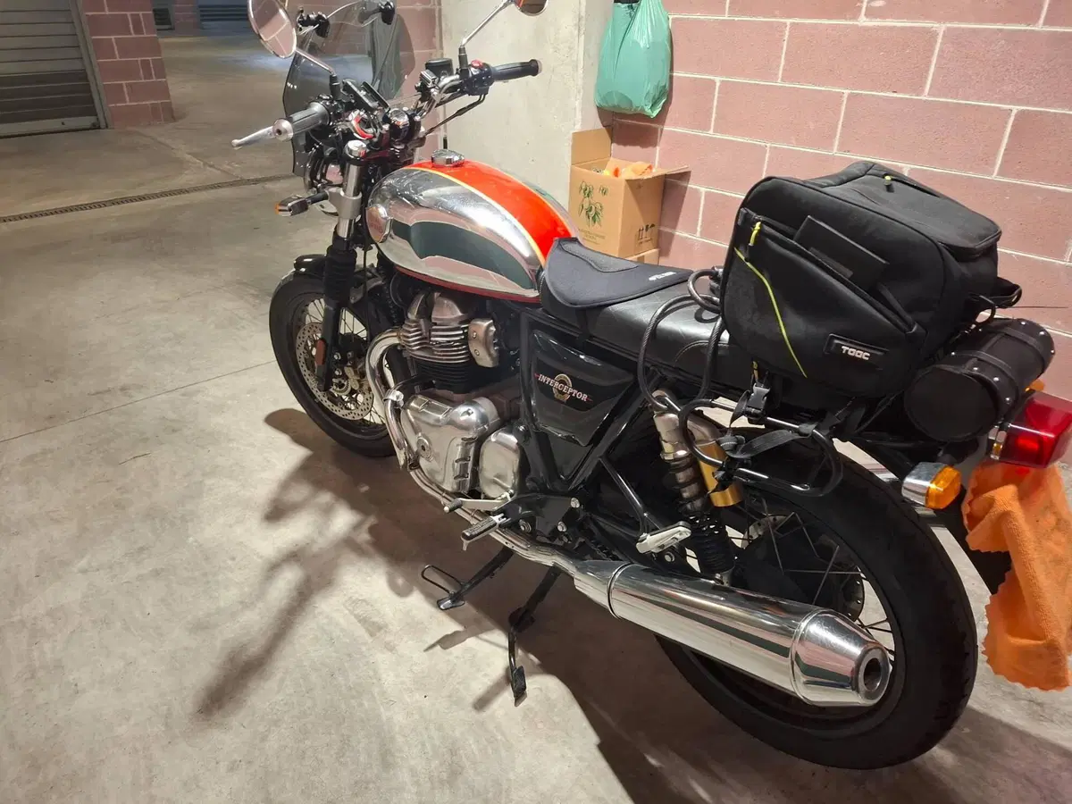 Royal Enfield Interceptor 650 (2021 - 26) (5)