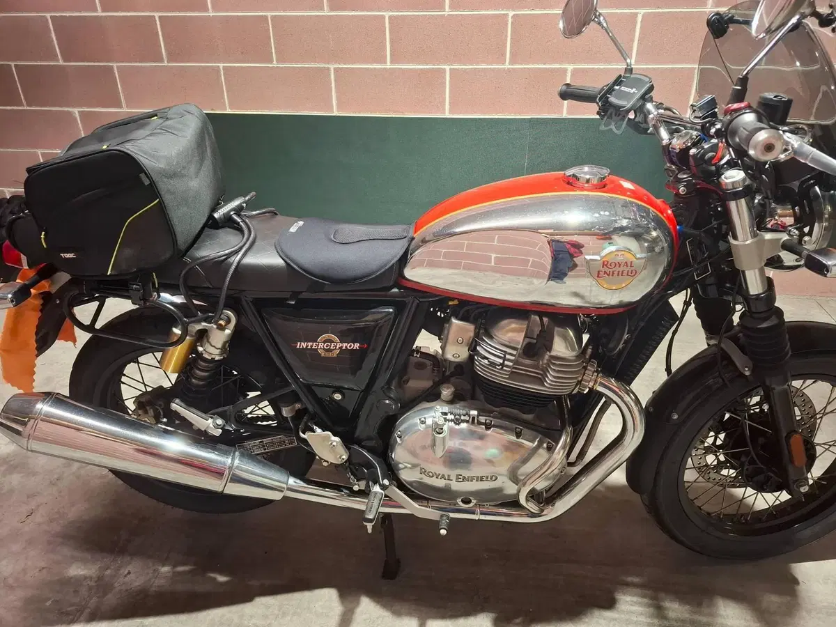 Royal Enfield Interceptor 650 (2021 - 26) (8)