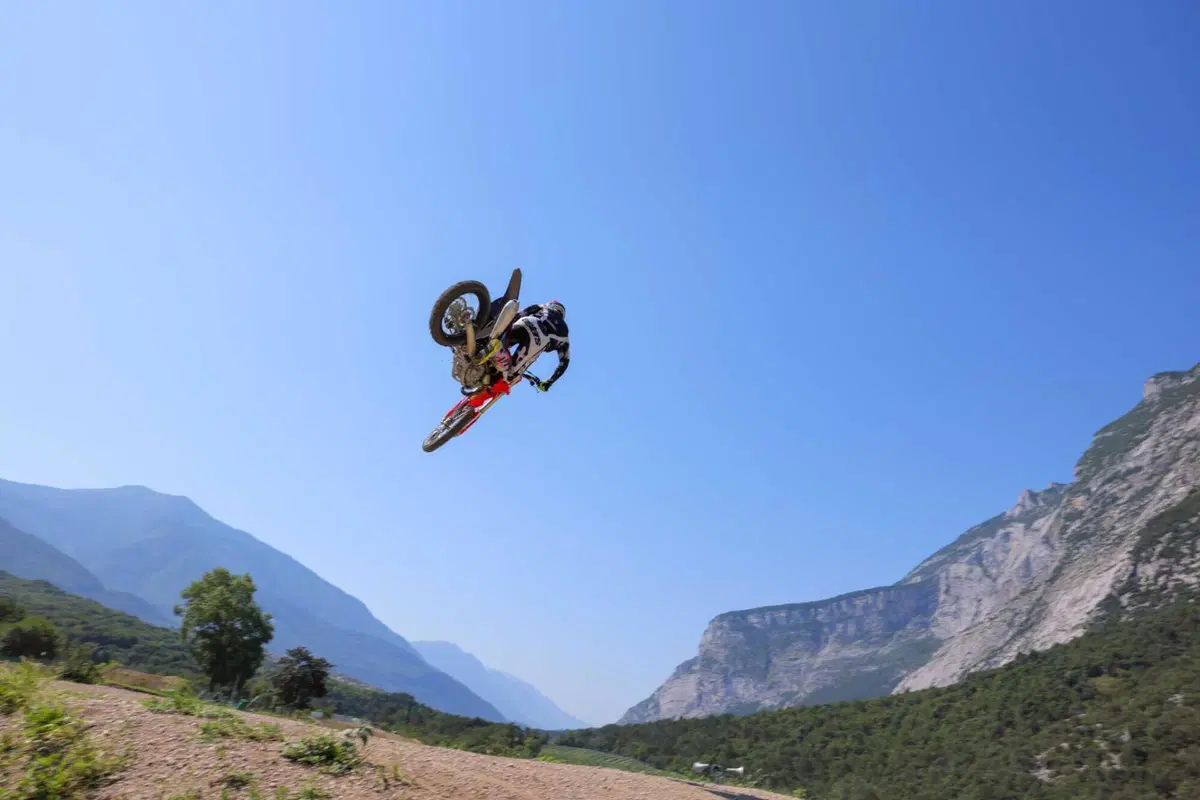 Honda CRF 450R 2027: c'è una nuova regina nel mondo off road? [VIDEO e GALLERY]] (3)