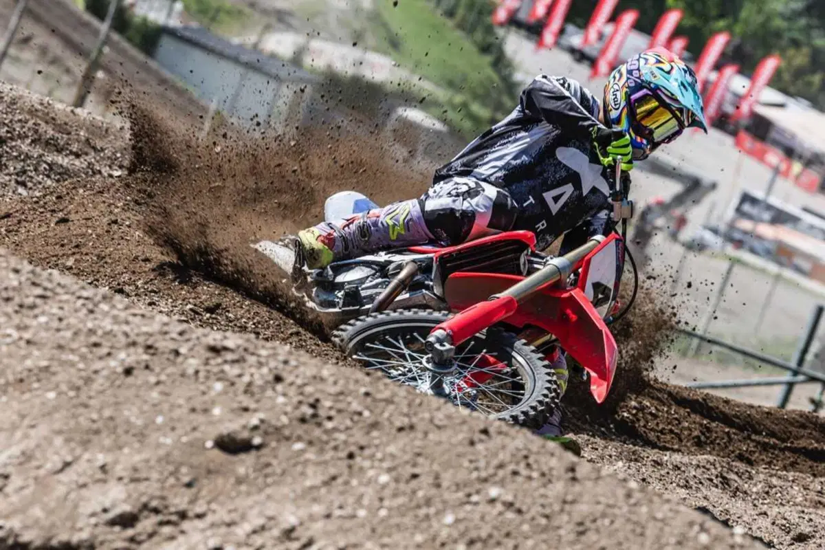 Honda CRF 450R 2027: c'è una nuova regina nel mondo off road? [VIDEO e GALLERY]] (14)