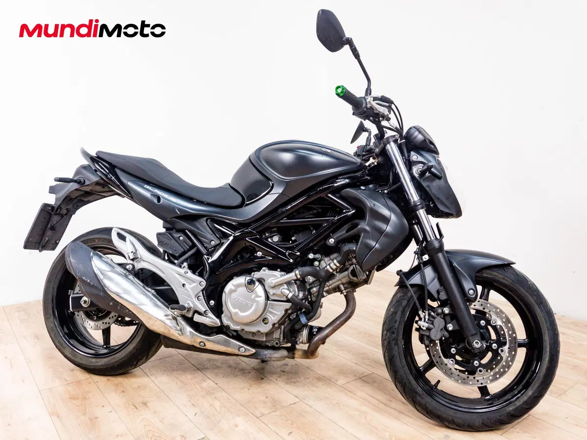 Suzuki Gladius 650 SFV ABS (2009 - 15) (2)