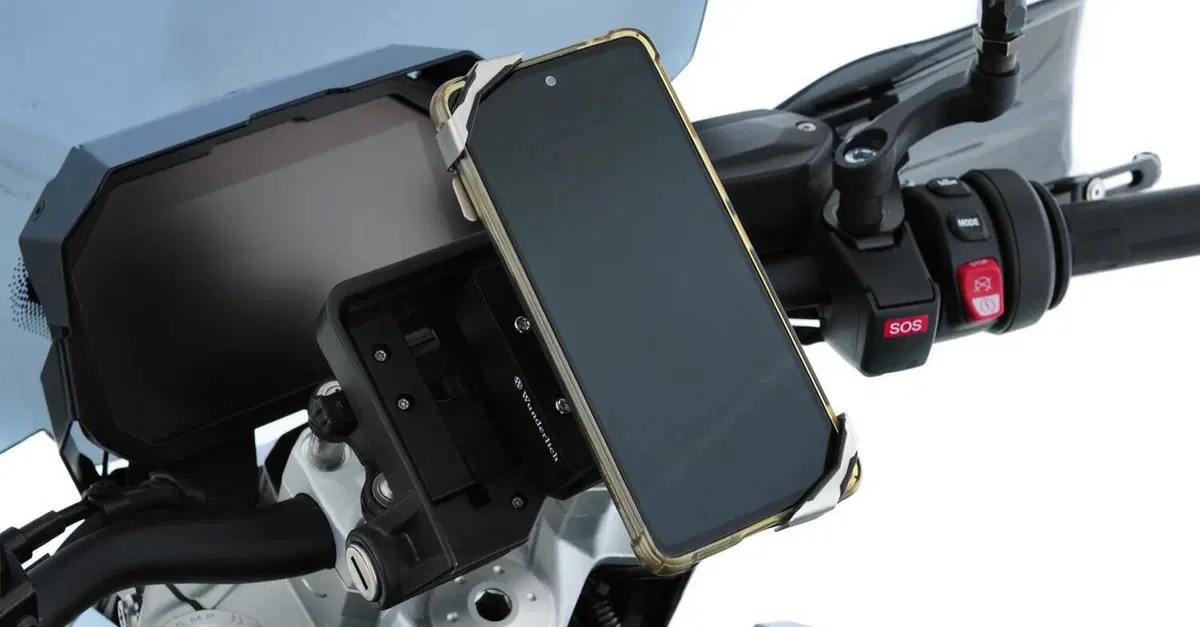 Le 5 infrazioni che puoi commettere senza saperlo usando lo smartphone come navigatore