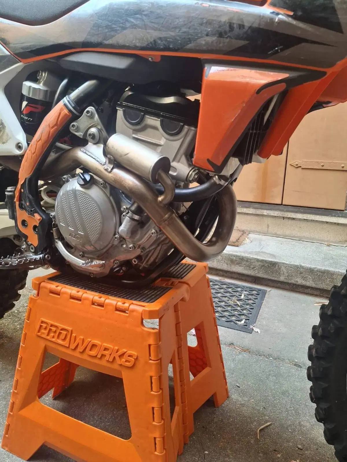 KTM 250 SX-F (2017) (4)