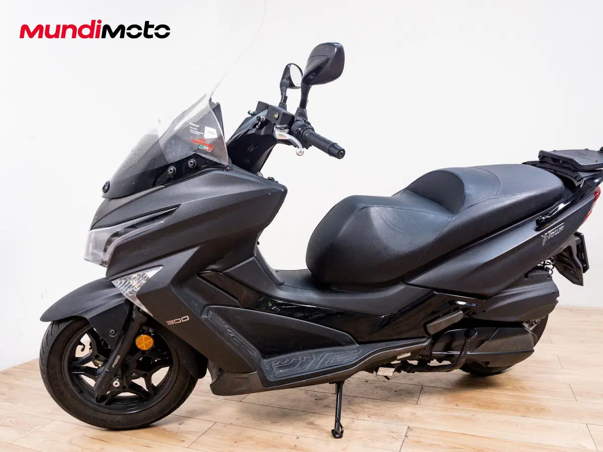 Kymco X-Town 300i (2021 - 24) (8)