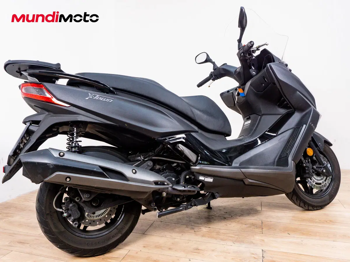 Kymco X-Town 300i (2021 - 24) (3)